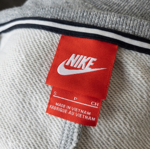 Nike Scoop Neck Sweatshirt - Picture 5 of 7